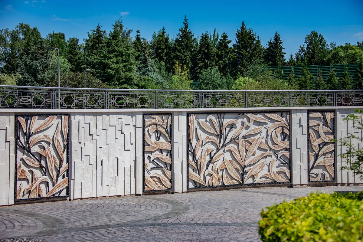 Ceramic in the exterior