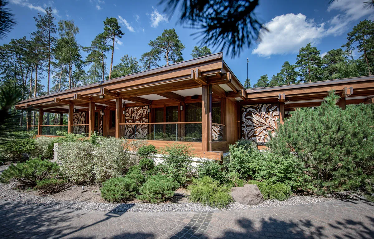 Ceramic in the exterior