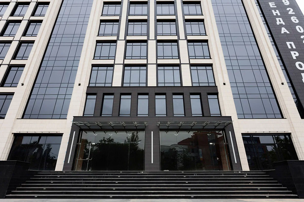 Office Center, "West East"